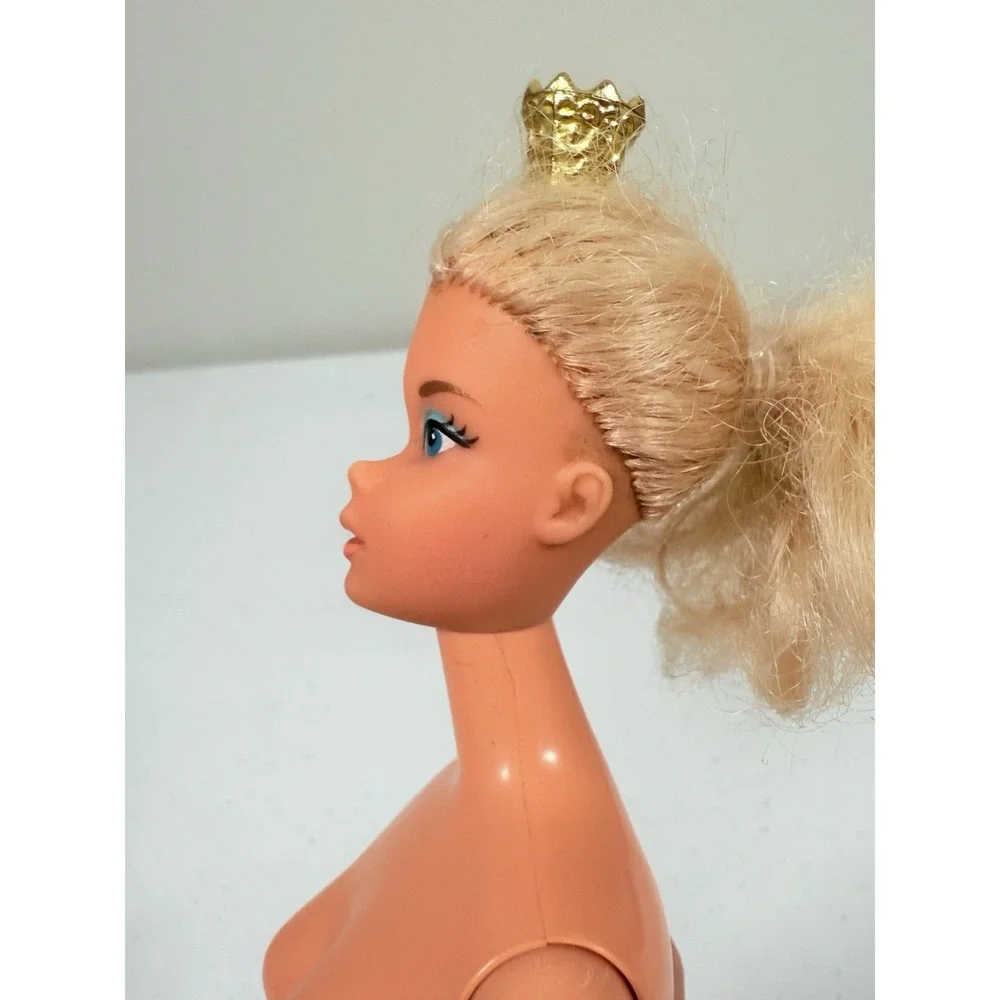Vintage 1975 Ballerina Barbie Doll #9093 NUDE with bendable legs READ